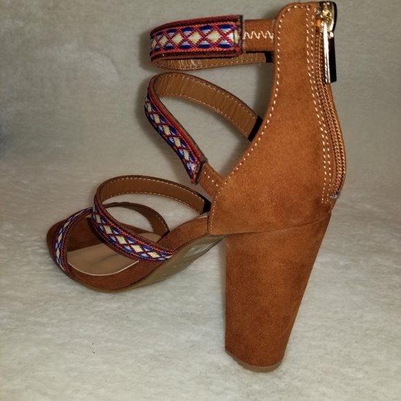 High  heels - Picture 4 of 4